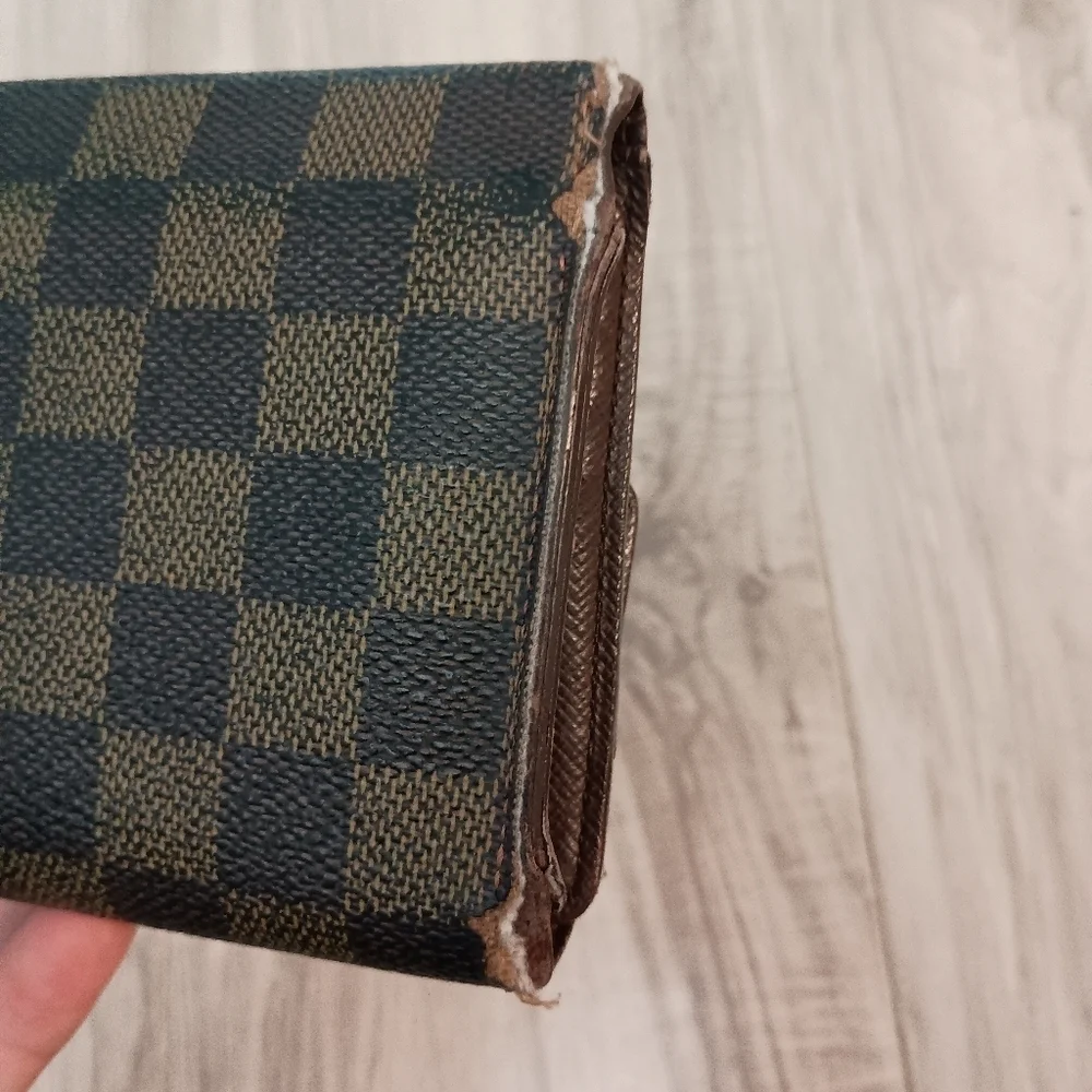 Louis Vuitton Damier Ebene Sarah Wallet